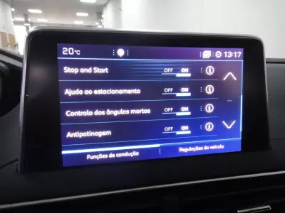 Peugeot 3008 2020 - 19500 EUR, 78000 km - AUTO.MOTO.pt - 78000km - foto 31 de 37