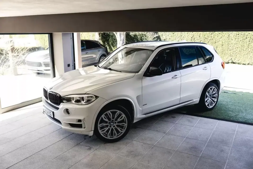 BMW X5 2014 - 26900 EUR, 170000 km - AUTO.MOTO.pt - 170000km - foto 5 de 25