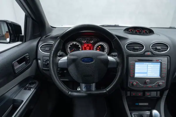 Ford Focus 2009 - 39950 EUR, 132000 km - AUTO.MOTO.pt - 132000km - foto 24 de 36