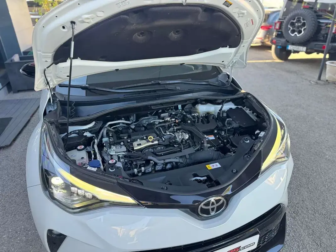 Toyota C-HR 2022 - 30900 EUR, 79989 km - 79989km - foto 16 de 60