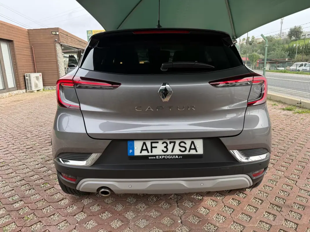 Renault Captur 2021 - 19900 EUR, 41569 km - AUTO.MOTO.pt - 41569km - foto 8 de 22