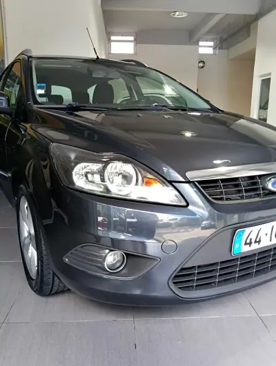 Ford Focus SW 2010 - 5990 EUR, 112000 km - AUTO.MOTO.pt - 112000km - foto 10 de 51