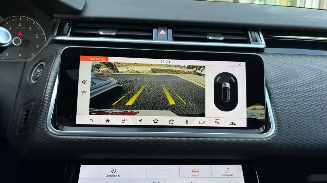 Land Rover Range Rover Velar 2019 - 37500 EUR, 96232 km - AUTO.MOTO.pt - 96232km - foto 23 de 31