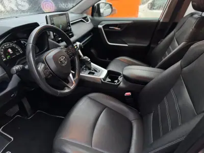 Toyota RAV4 2021 - 33900 EUR, 135147 km - AUTO.MOTO.pt - 135147km - foto 6 de 21