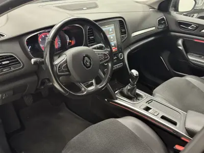 Renault Mégane 2016 - 12990 EUR, 118000 km - AUTO.MOTO.pt - 118000km - foto 15 de 30