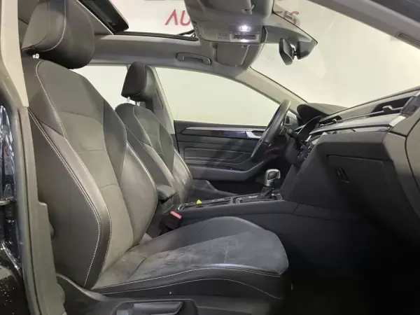 Volkswagen Arteon Shooting Brake 2021 - 27950 EUR, 91000 km - AUTO.MOTO.pt - 91000km - foto 18 de 41