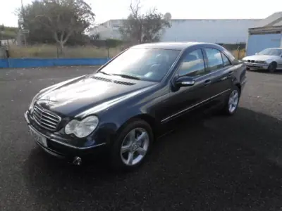 Mercedes-Benz C 220 2004 — foto 3 de 15