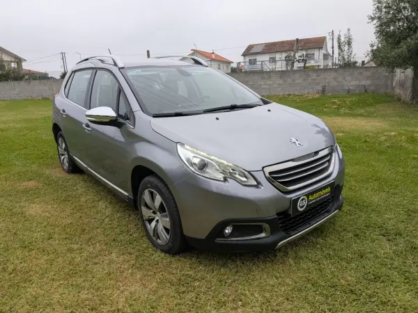 Peugeot 2008 2015 - 10990 EUR, 100000 km - 100000km - foto 3 de 14