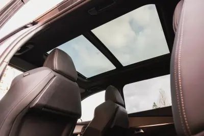 Peugeot 5008 2021 - 24000 EUR, 128300 km - AUTO.MOTO.pt - 128300km - foto 19 de 23