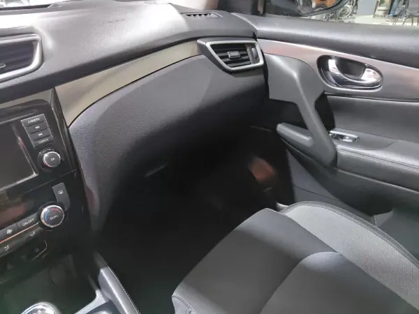 Nissan Qashqai 2018 - 18900 EUR, 99000 km - AUTO.MOTO.pt - 99000km - foto 13 de 16