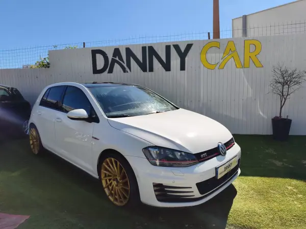 Volkswagen Golf 2016 - 23990 EUR, 155000 km - AUTO.MOTO.pt - 155000km - foto 2 de 16