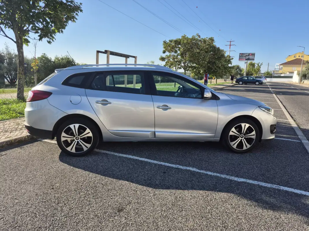 Renault Mégane Sport Tourer 2014 - 7690 EUR, 218593 km - 218593km - foto 3 de 17