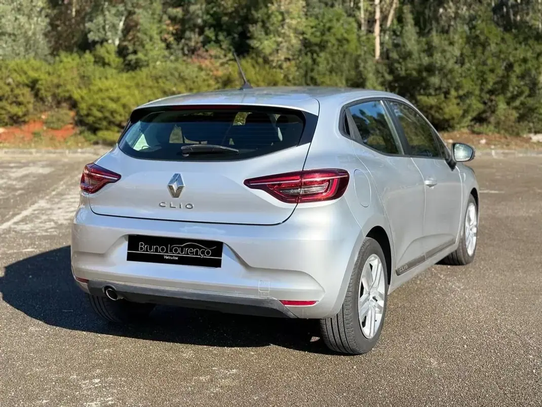Renault Clio 2020 - 12900 EUR, 139162 km - 139162km - foto 10 de 19