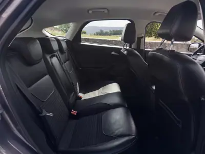 Ford Focus 2016 - 9990 EUR, 103000 km - AUTO.MOTO.pt - 103000km - foto 42 de 42