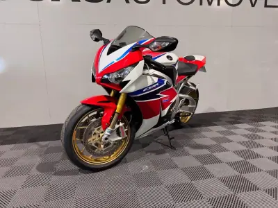 Honda CBR 1000RR 2015 - 14500 EUR, 33944 km - AUTO.MOTO.pt - 33944km - foto 20 de 21