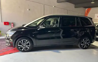 Citroën C4 Spacetourer 2022 - 22000 EUR, 111000 km - AUTO.MOTO.pt - 111000km - foto 2 de 46