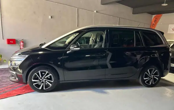 Citroën C4 Spacetourer 2022 - 22000 EUR, 111000 km - AUTO.MOTO.pt - 111000km - foto 2 de 46