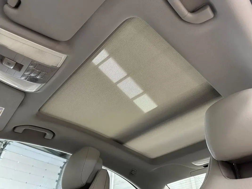 Mercedes-Benz E 250 2011 - 13800 EUR, 336000 km - AUTO.MOTO.pt - 336000km - foto 15 de 19