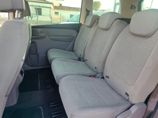 SEAT Alhambra 2012 - 10490 EUR, 340000 km - AUTO.MOTO.pt - 340000km - foto 19 de 26