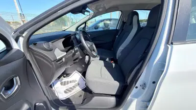 Renault Zoe 2021 - 15600 EUR, 59741 km - 59741km - foto 17 de 21