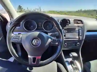 Volkswagen Golf 2010 - 6850 EUR, 319600 km - AUTO.MOTO.pt - 319600km - foto 13 de 20