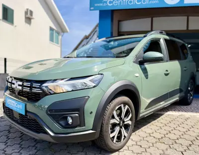 Dacia Jogger 2024 - 16950 EUR, 57000 km - AUTO.MOTO.pt - 57000km - foto 5 de 26