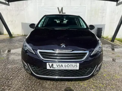 Peugeot 308 2017 - 13500 EUR, 181250 km - AUTO.MOTO.pt - 181250km - foto 2 de 12