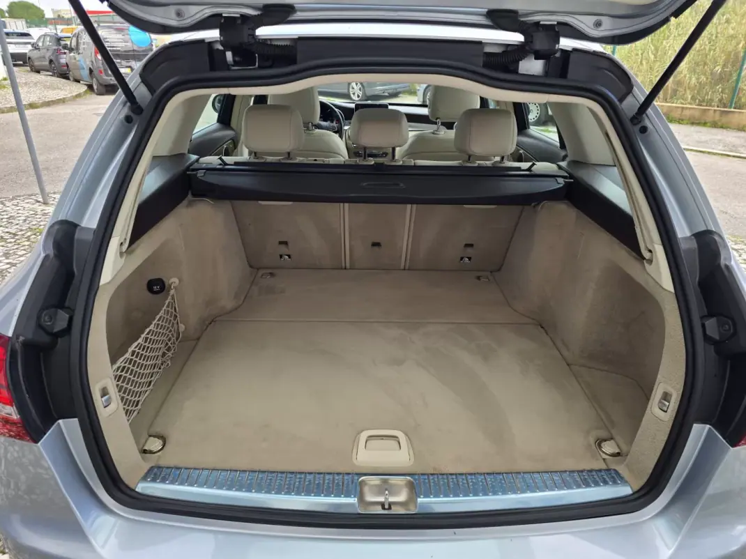 Mercedes-Benz C 200 2014 - 12450 EUR, 252000 km - AUTO.MOTO.pt - 252000km - foto 16 de 18