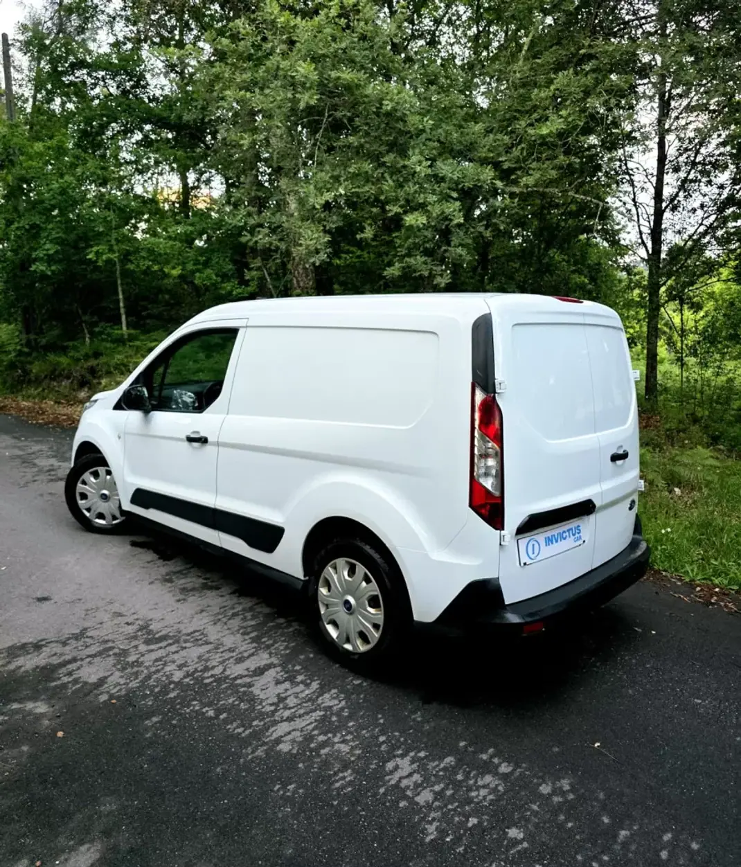 Ford Transit Connect 2019 - 11990 EUR, 144000 km - AUTO.MOTO.pt - 144000km - foto 8 de 27