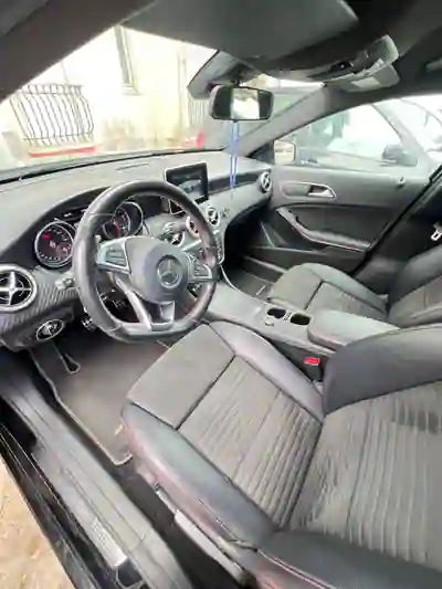 Mercedes-Benz A 180 2016 - 14900 EUR, 170310 km - AUTO.MOTO.pt - 170310km - foto 18 de 27