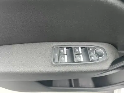 Renault Captur 2020 - 14900 EUR, 196207 km - AUTO.MOTO.pt - 196207km - foto 21 de 34