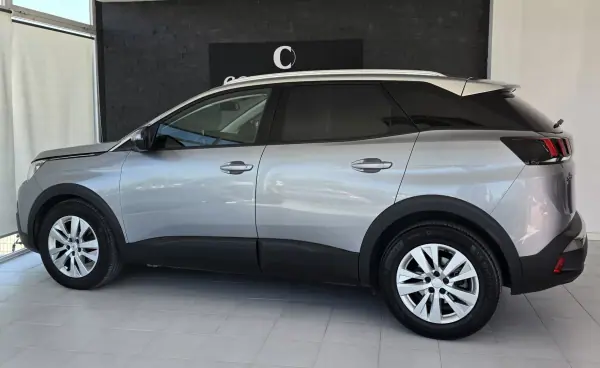 Peugeot 3008 2019 - 18640 EUR, 104863 km - AUTO.MOTO.pt - 104863km - foto 12 de 25