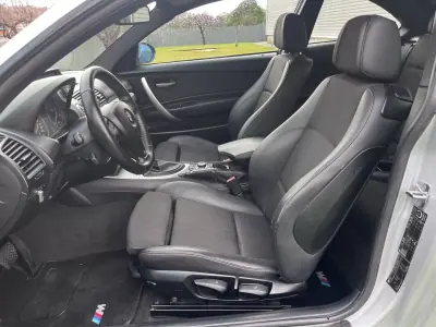 BMW 120 2008 - 12900 EUR, 300000 km - AUTO.MOTO.pt - 300000km - foto 31 de 39