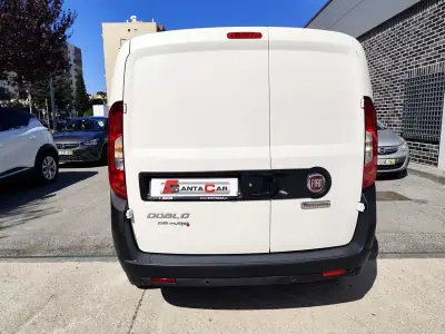 Fiat Doblo 1.3 Multijet ,3Lug. ,Iva Dedutivel 2017 - 9980 EUR, 85000 km - AUTO.MOTO.pt - 85000km - foto 17 de 26