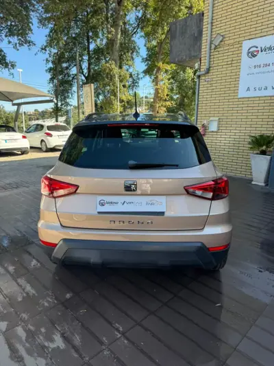SEAT Arona 2019 - 15850 EUR, 90360 km - foto 4 de 10