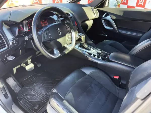 Citroën DS5 2013 - 8490 EUR, 255050 km - AUTO.MOTO.pt - 255050km - foto 10 de 20