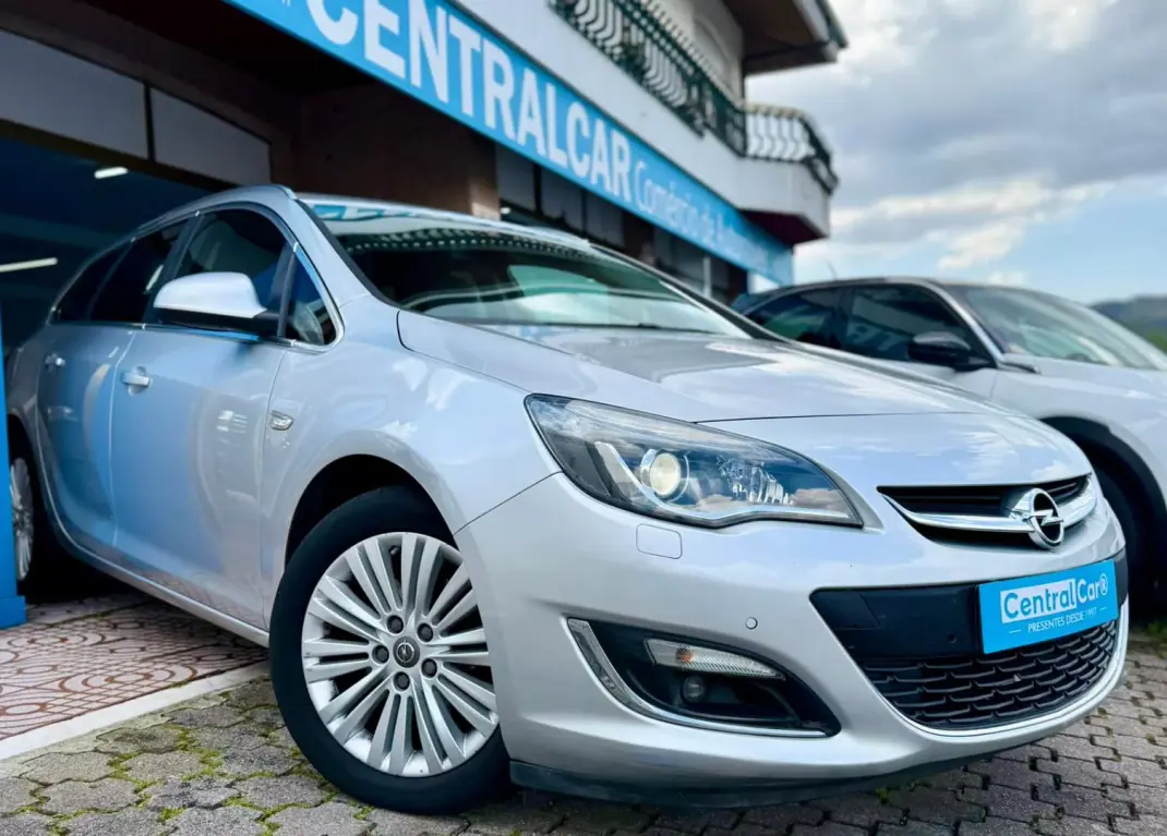 Opel Astra Sports Tourer 2015 - 8950 EUR, 159000 km - AUTO.MOTO.pt - 159000km - foto 1 de 26