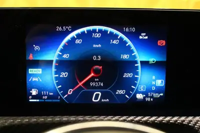 Mercedes-Benz CLA 250 2022 - 27900 EUR, 99000 km - AUTO.MOTO.pt - 99000km - foto 16 de 33