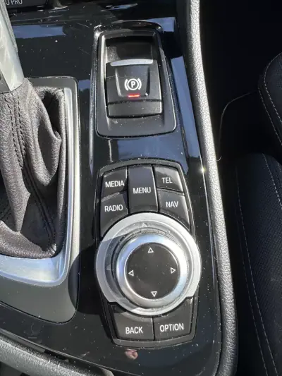 BMW 216 Gran Tourer 2015 - 14900 EUR, 180000 km - AUTO.MOTO.pt - 180000km - foto 43 de 77