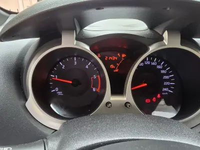 Nissan Juke 2012 - 8750 EUR, 214434 km - AUTO.MOTO.pt - 214434km - foto 15 de 19