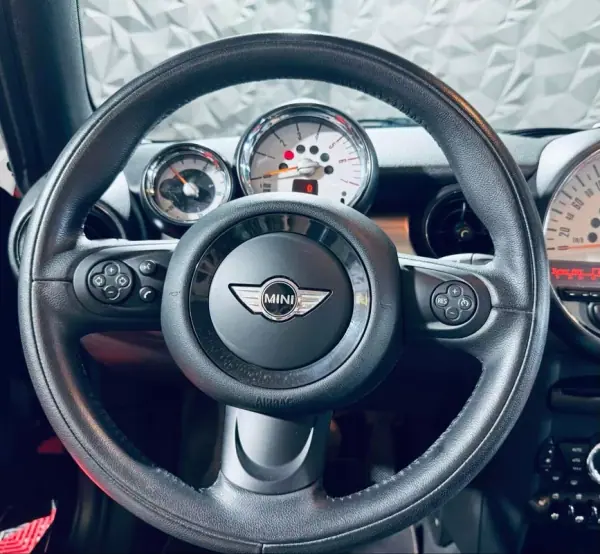 MINI Cooper 2014 - 15990 EUR, 120443 km - AUTO.MOTO.pt - 120443km - foto 52 de 59