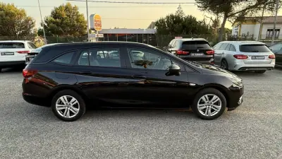 Opel Astra Sports Tourer 2021 - 11640 EUR, 149717 km - AUTO.MOTO.pt - 149717km - foto 11 de 52