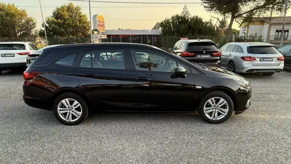 Opel Astra Sports Tourer 2021 - 11640 EUR, 149717 km - AUTO.MOTO.pt - 149717km - foto 11 de 52