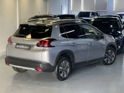 Peugeot 2008 2018 - 11990 EUR, 110000 km - 110000km - foto 14 de 36