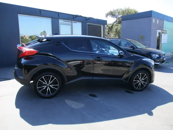 Toyota C-HR 2019 - 17790 EUR, 139185 km - AUTO.MOTO.pt - 139185km - foto 3 de 23
