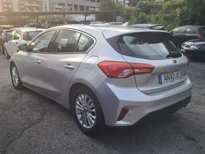 Ford Focus 2019 - 12800 EUR, 154109 km - foto 4 de 19