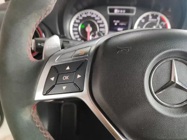 Mercedes-Benz A 45 AMG 2013 - 31500 EUR, 112700 km - AUTO.MOTO.pt - 112700km - foto 25 de 40