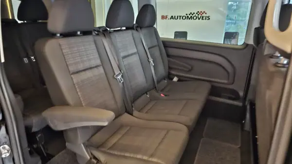 Mercedes-Benz Vito Tourer 2019 - 34900 EUR, 99800 km - AUTO.MOTO.pt - 99800km - foto 27 de 29