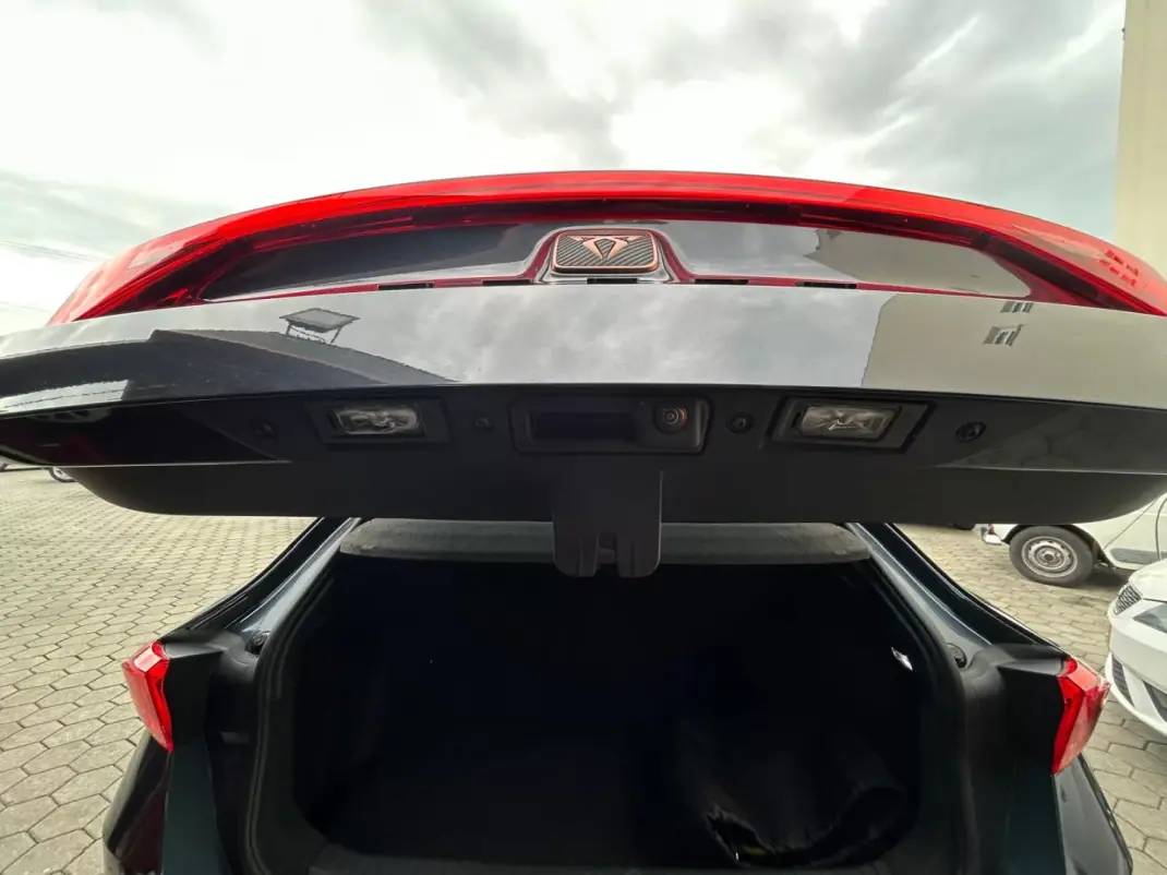 Cupra Formentor 2021 - 27000 EUR, 75000 km - AUTO.MOTO.pt - 75000km - foto 28 de 29