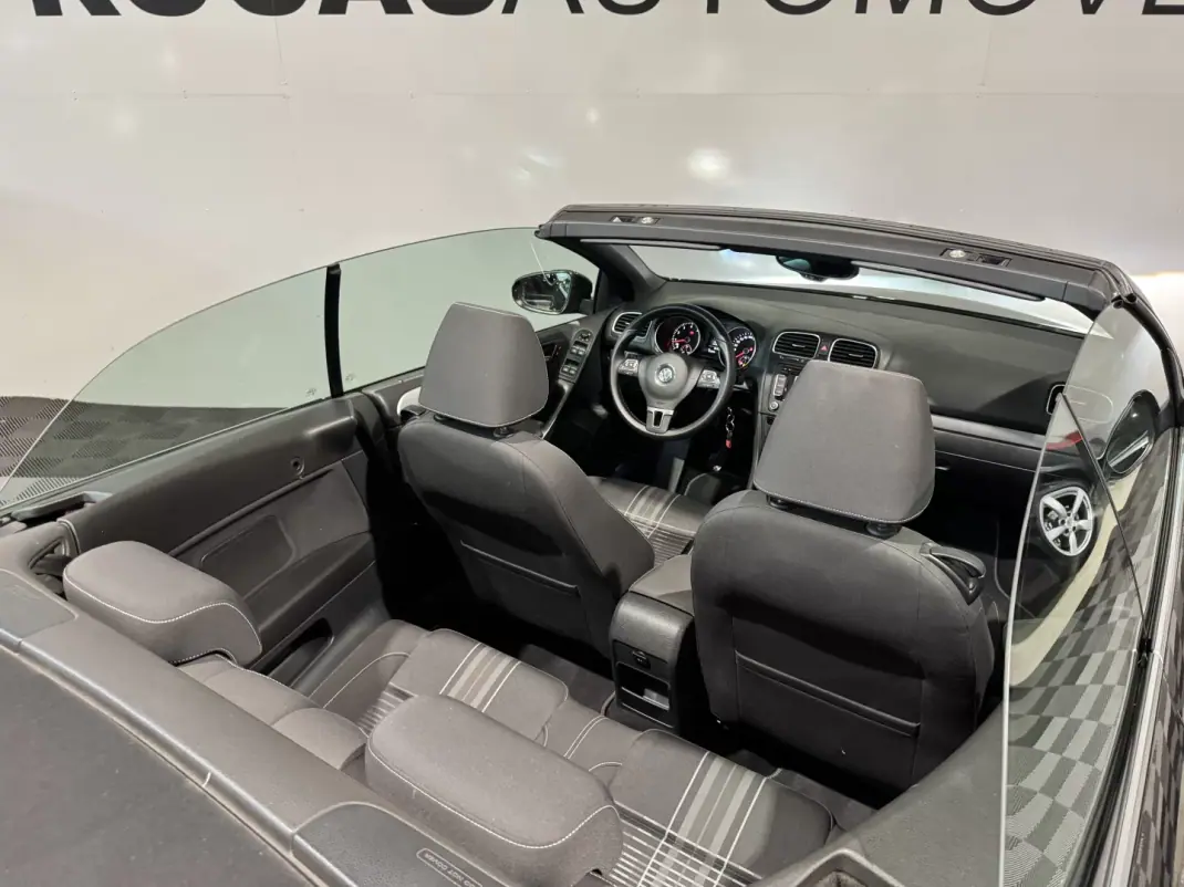 Volkswagen Golf Cabriolet 2015 - 12900 EUR, 177200 km - 177200km - foto 28 de 49
